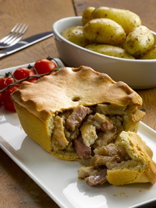 Chickenand Bacon Pie - Small